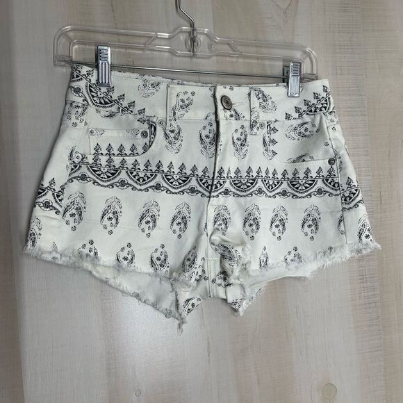 American Eagle shorts, size 4‎ - Picture 2 of 12